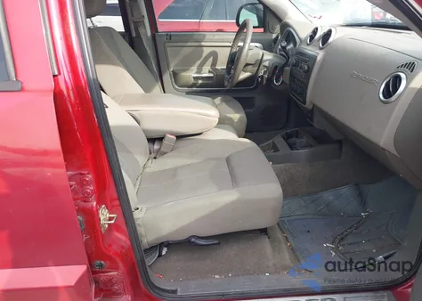 2006 Mitsubishi Raider Duro Cross V8 from USA, damaged, VIN 1Z7HT38N66S538389